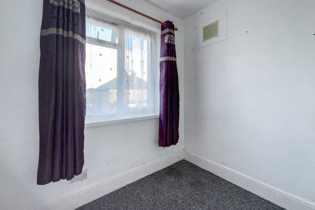 12 Lea Road, Lake, Sandown, Isle of Wight, PO36 9HX 1