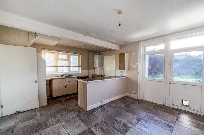 12 Lea Road, Lake, Sandown, Isle of Wight, PO36 9HX 1