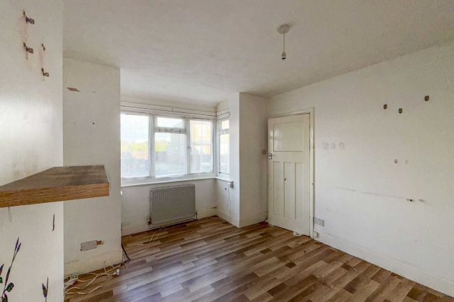 12 Lea Road, Lake, Sandown, Isle of Wight, PO36 9HX 1