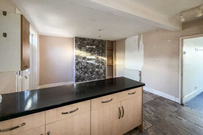 12 Lea Road, Lake, Sandown, Isle of Wight, PO36 9HX 1