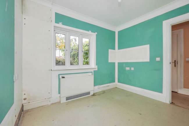 7 Greyhound Chase, Ashford, Kent, TN23 5LL 7