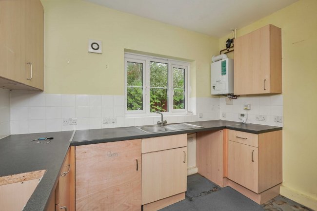 7 Greyhound Chase, Ashford, Kent, TN23 5LL 7