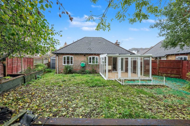 7 Greyhound Chase, Ashford, Kent, TN23 5LL 7