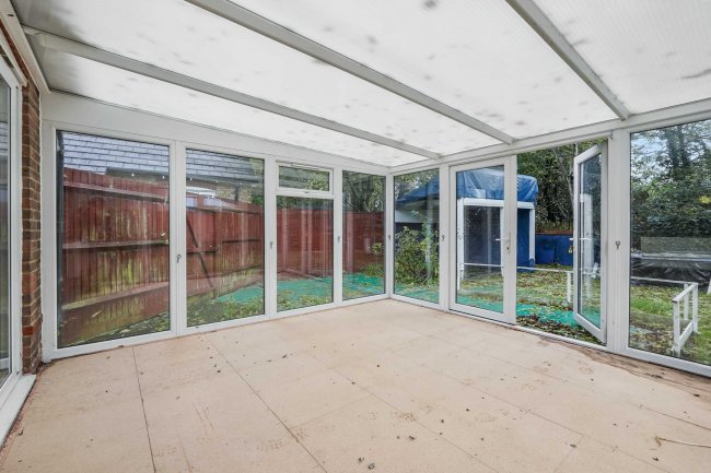 7 Greyhound Chase, Ashford, Kent, TN23 5LL 7