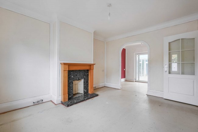 7 Greyhound Chase, Ashford, Kent, TN23 5LL 7