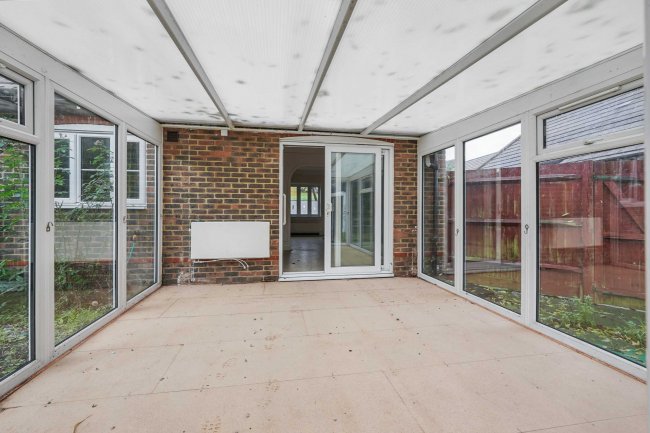 7 Greyhound Chase, Ashford, Kent, TN23 5LL 7