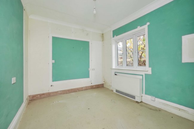 7 Greyhound Chase, Ashford, Kent, TN23 5LL 7