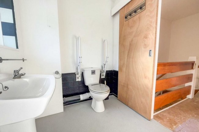 15 Osborne Road, East Cowes, Isle of Wight, PO32 6RY 3