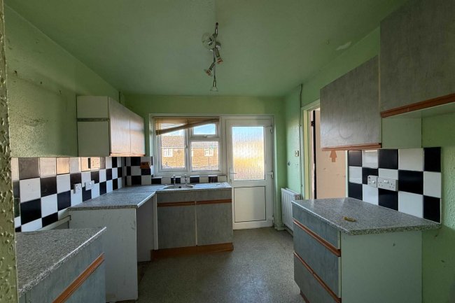 15 Osborne Road, East Cowes, Isle of Wight, PO32 6RY 3