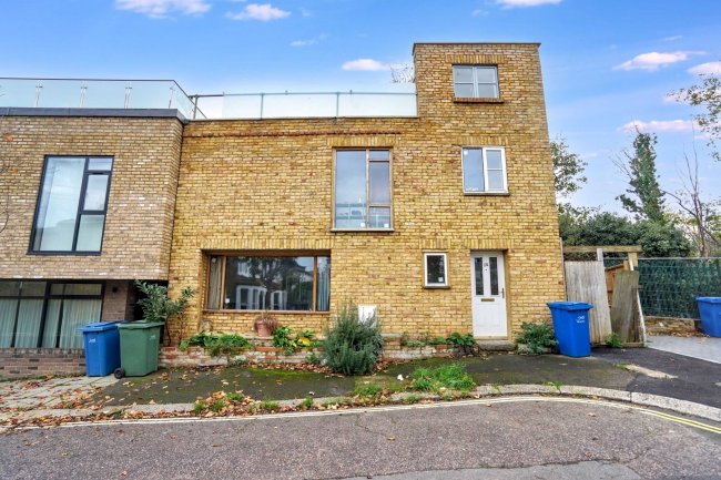 Land adjoining 124b Crofton Road, Peckham, London, SE5 8NA 8