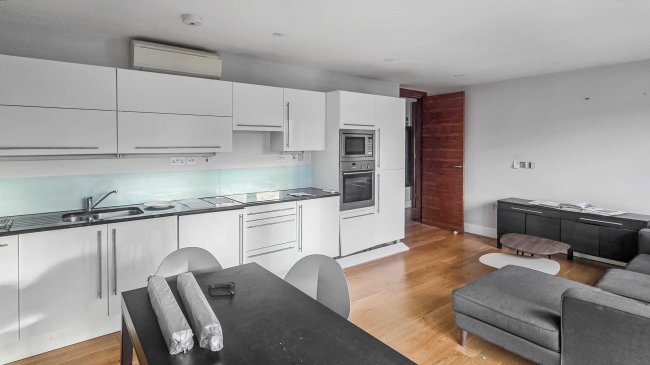 Flat 8 City View Apartments, 29A Saffron Hill, London EC1N 8AG 8