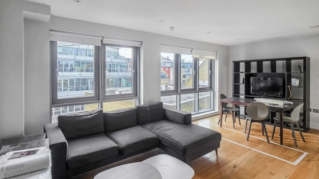 Flat 8 City View Apartments, 29A Saffron Hill, London EC1N 8AG 8