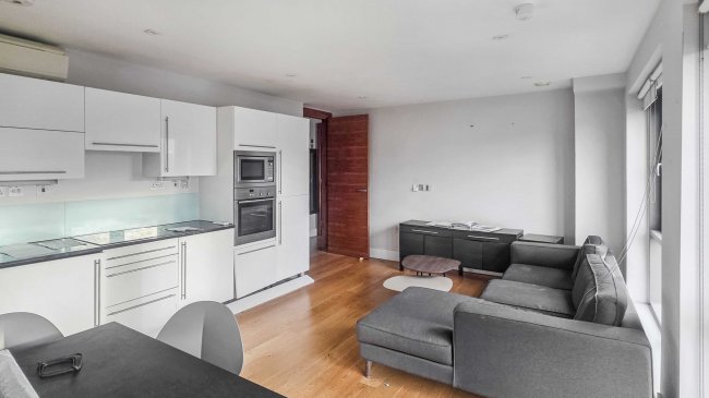 Flat 8 City View Apartments, 29A Saffron Hill, London EC1N 8AG 8