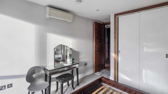Flat 8 City View Apartments, 29A Saffron Hill, London EC1N 8AG 8