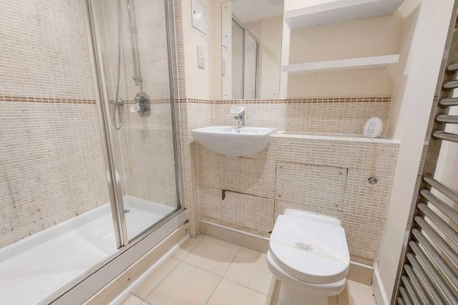 60 Alderney House, Ferry Court, Cardiff, CF11 0JT 4