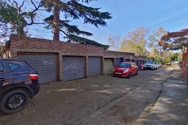 Garage 7 Hilltop Court, 345 Grange Road, Norwood, London SE19 3BX 7