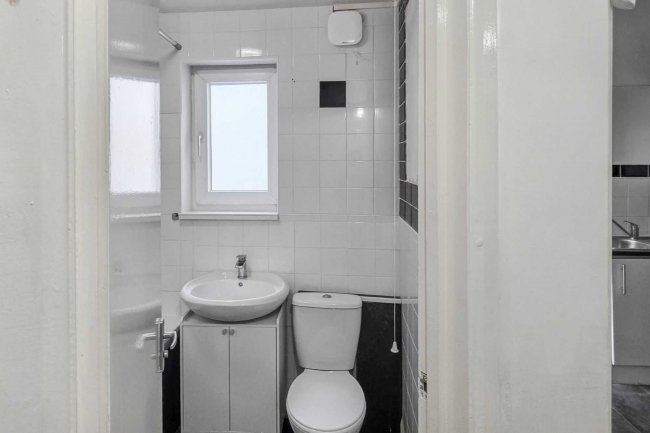 173A & 173B Chapter Road, Brent, London, NW2 5LJ 2