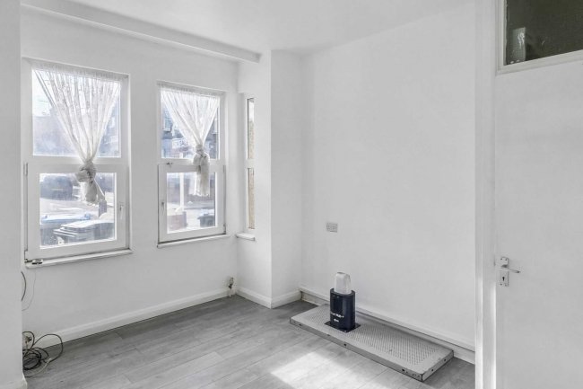 173A & 173B Chapter Road, Brent, London, NW2 5LJ 2