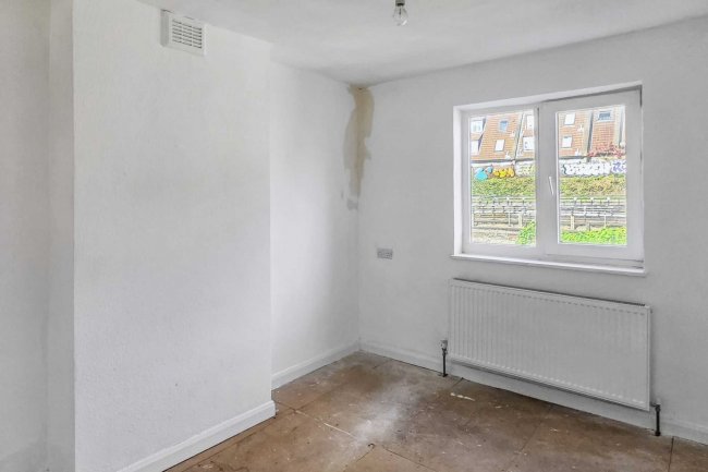 173A & 173B Chapter Road, Brent, London, NW2 5LJ 2
