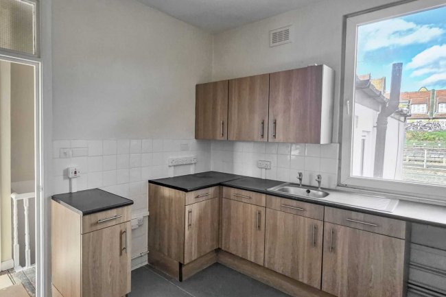 173A & 173B Chapter Road, Brent, London, NW2 5LJ 2