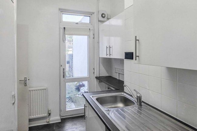 173A & 173B Chapter Road, Brent, London, NW2 5LJ 2