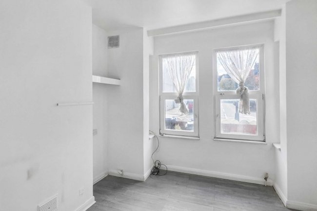 173A & 173B Chapter Road, Brent, London, NW2 5LJ 2