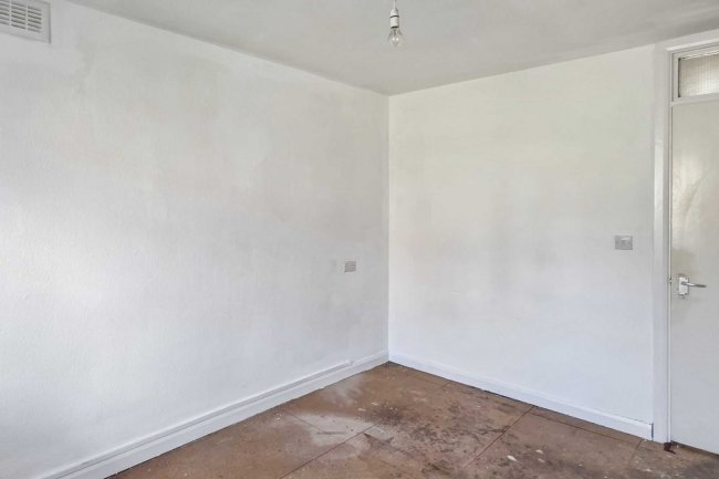 173A & 173B Chapter Road, Brent, London, NW2 5LJ 2