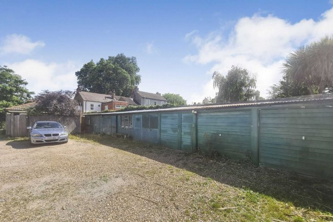 Land to rear of 165 French Street, Sunbury on Thames, TW16 5JY 3
