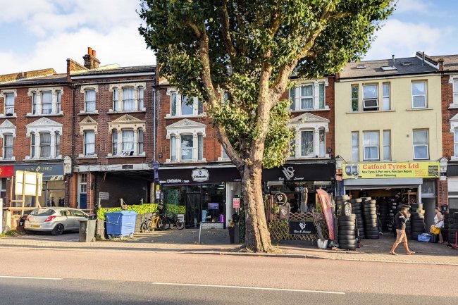 228 Brownhill Road, Lewisham, London SE6 1AT 3