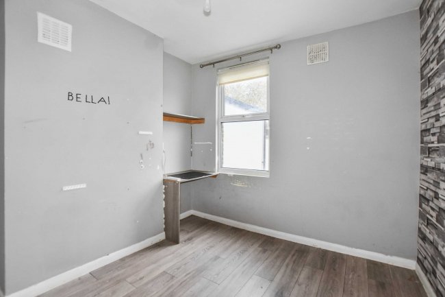 29 Waverley Road, Plumstead, SE18 7TL 3