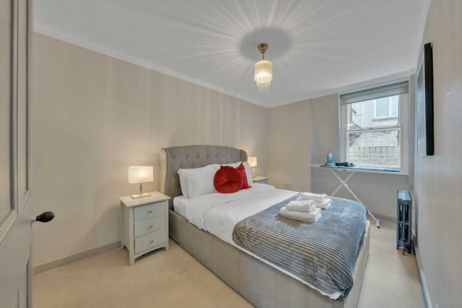 Flat 6, 24 Hans Place, Knightsbridge, London, SW1X 0JY 1