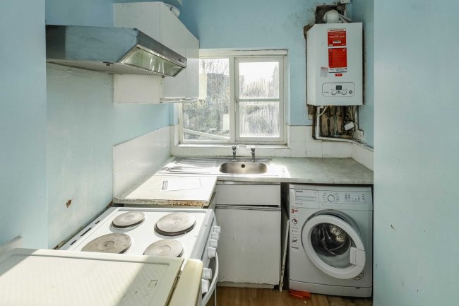 58A Herga Road, Harrow, HA3 5AS 1