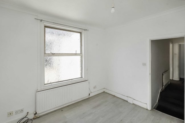 58A Herga Road, Harrow, HA3 5AS 1