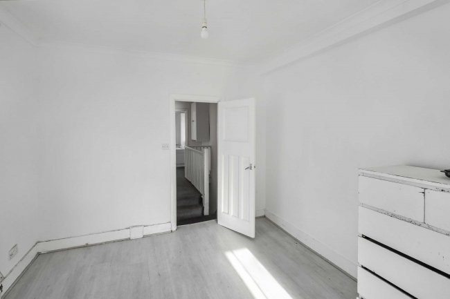 58A Herga Road, Harrow, HA3 5AS 1