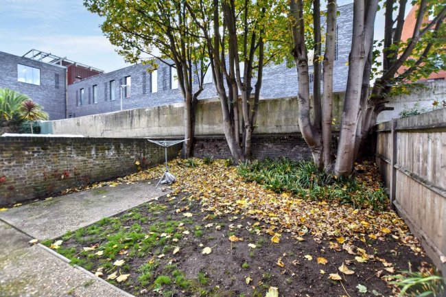 Flat A, 104 Peckham Hill Street, Peckham, London, SE15 5JT 1