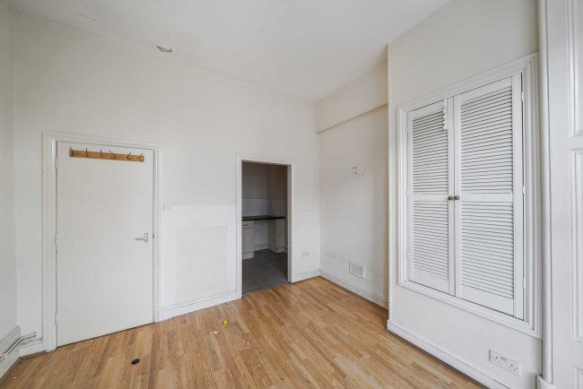 Flat B 164 Coldharbour Lane, London, SE5 9QH 6