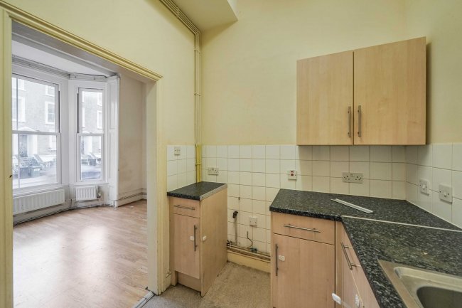 Flat B 164 Coldharbour Lane, London, SE5 9QH 6