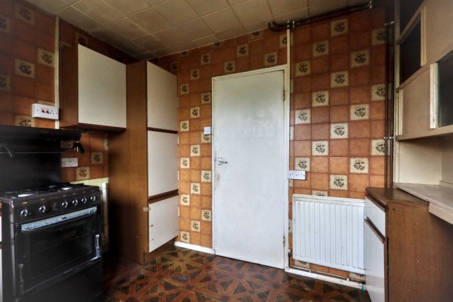 43 Wythburn Road, Chesterfield, Derbyshire, S41 8DP 1