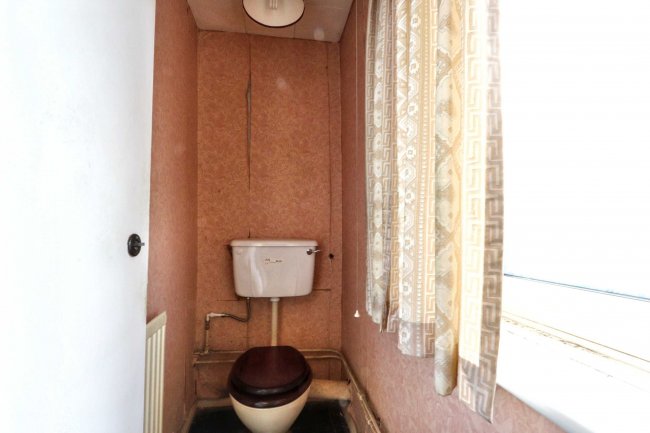 43 Wythburn Road, Chesterfield, Derbyshire, S41 8DP 1