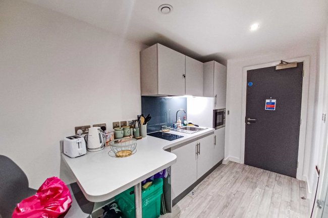 Studio 66, North Gate studios, Trafford St, Chester, CH1 3GW 5