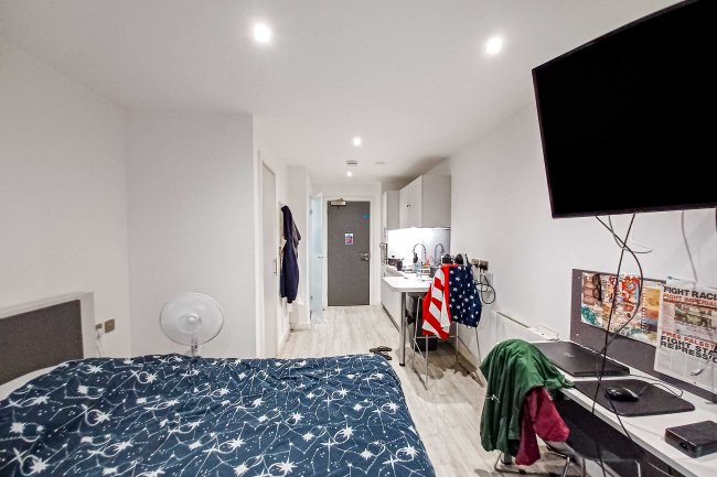 Studio 67, North Gate studios, Trafford St, Chester, CH1 3GW 5