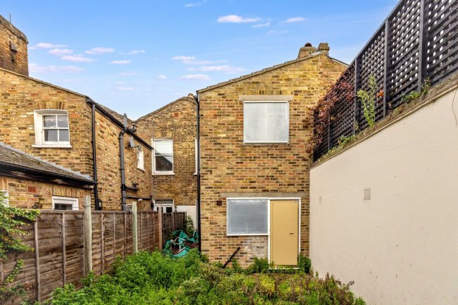 74 Lyal Road, Bow London E3 5QQ 8