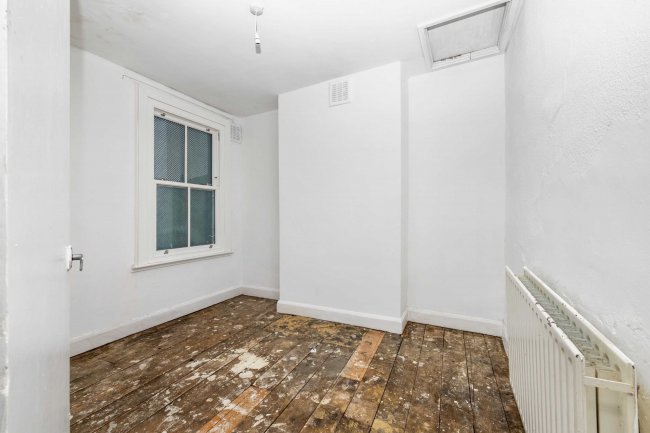 74 Lyal Road, Bow London E3 5QQ 8