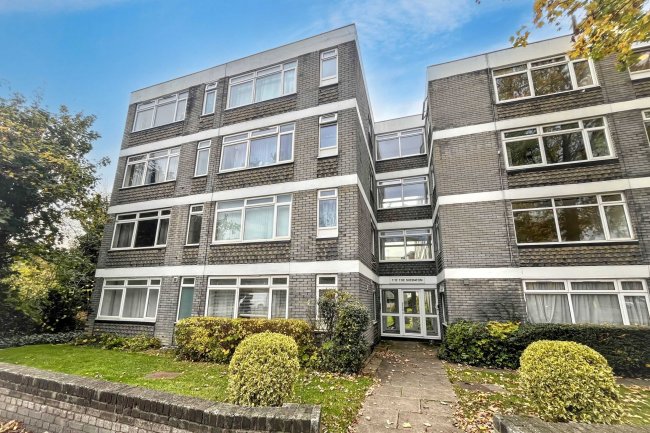 3 The Sheraton, St Marks Hill, Surbiton, KT6 4PY 8