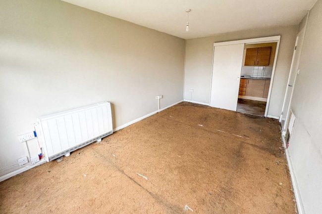 85 Waiblingen Way, Devizes, Wiltshire SN10 2BW 1