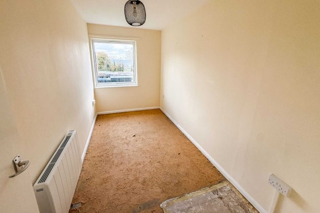 85 Waiblingen Way, Devizes, Wiltshire SN10 2BW 1