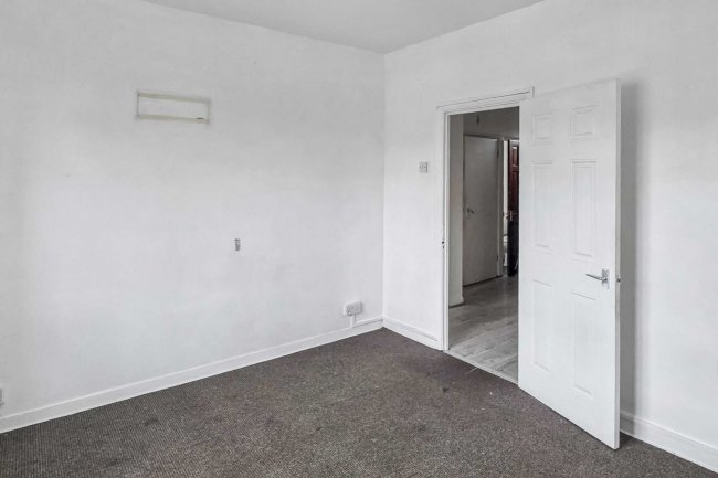 Flat 110, Phipps House, Australia Road, London, W12 7QF 3