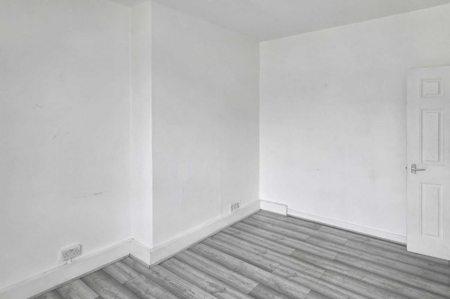 Flat 110, Phipps House, Australia Road, London, W12 7QF 3