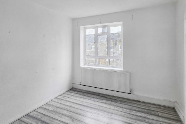 Flat 110, Phipps House, Australia Road, London, W12 7QF 3