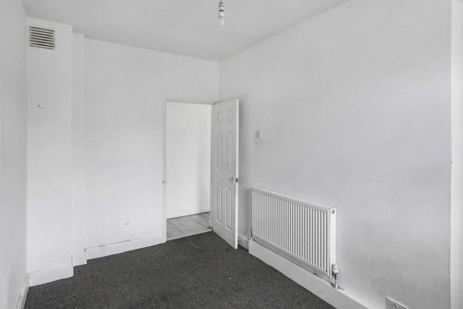 Flat 110, Phipps House, Australia Road, London, W12 7QF 3
